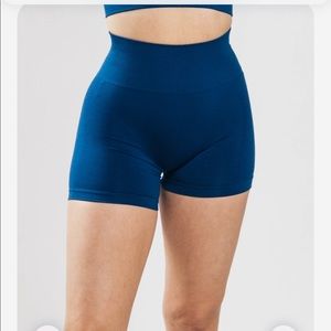 Alphalete amplify shorts in victory blue size small NEVER WORN